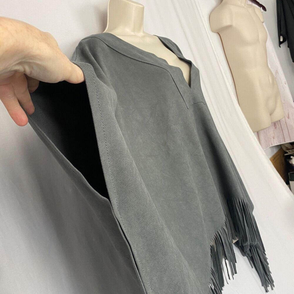 Karen Kane Poncho Womens Small Medium Gray Faux Suede Fringe Western Boho Chic - Picture 5 of 10